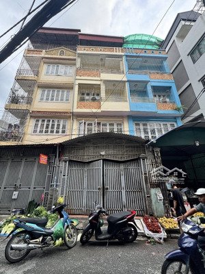 bán nhà mặt phố đường giáp bát, hoàng mai, hà nội, 18 tỷ, 60m2 mt4.5m kinh doanh sầm uất