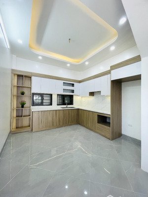 tt-thanh trì- nhà đẹp 4 tầng otto đỗ cửa- xung quanh nhiều tiện ích dt46m*4t*4n chỉ nhỉnh 5 tỷ