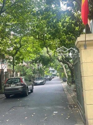 chính chủ bán nhà 6 tầng phố quần ngựa 70m2 chỉ 20 tỷ ba đình kd bất chấp