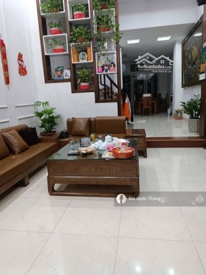 bán nhà cầu giấy lô góc, kd, thoáng sáng, gần phố, nội thất xịn xò, 53m x 6t x 14 tỷ, 