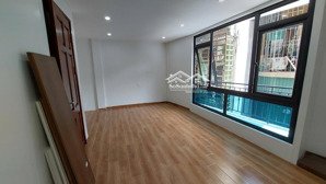 nhà đẹp giá chỉ nhỉnh 8 tỏi văn chương đống đa