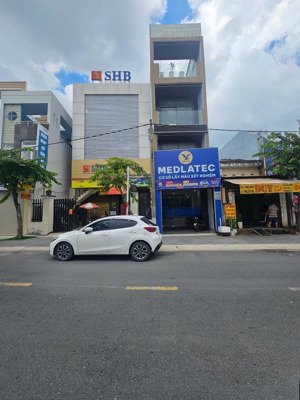 cho thuê nhà mặt tiền hùng vương, thủ dầu một, bình dương gần vòng xoay cách mạng tháng 8