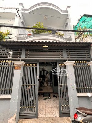 nhà đẹp sổ hồng riêng giá tốt tại bình chánh, vị trí gần chợ, trường học