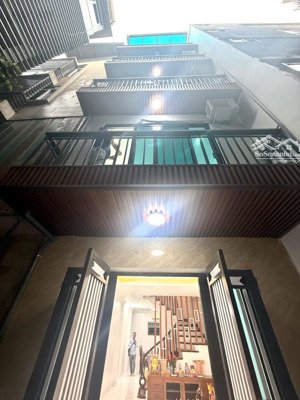bán nhà phố tam khương - chùa bộc -thông tôn thất tùng 55 m x 5 tầng mới lô góc sổ đỏ đẹp đống đa .