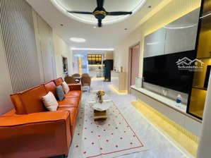 cần bán nhanh căn hộ sky garden, pmh, q7 nhà đẹp, mới 100%, xem là thích. lh: em hằng