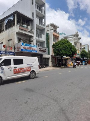 mt hẻm xe tải tân hương, tân phú. 67m2 4,3*16m. cách chợ 50m. ngay nhà thờ. ra aeon 2 phút. 8,1 tỷ