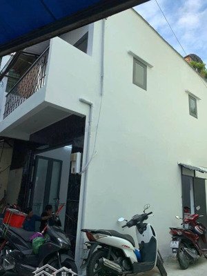 chỉ 3 tỷ 2 có ngay nhà 1 lầu shr trung tâm q11, hẻm thông kế chợ