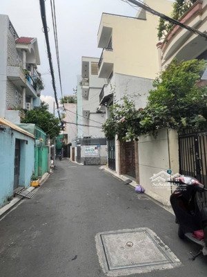 bán nhà mới 3 tầng btct - hẻm oto 7 chỗ tới cổng - nguyễn kiệm phú nhuận - nhỉnh 5 tỷ
