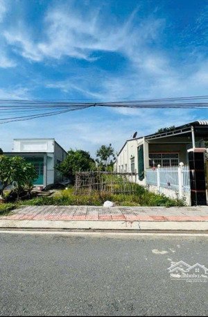 chủ gửi bán miếng đất sát kdc thung lũng ở tân bình - dĩ an 70m2 giá 1tỷ4, bao ra sổ sang tên