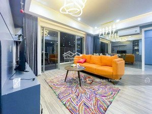 cho thuê căn hộ masteri thảo điền tầng cao tháp t5 với 3 phòng ngủ view thành phố & landmark 81