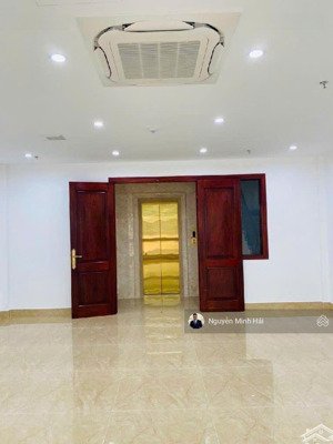 bán nhà phố cầu giấy, 6t thang máy, oto, gara 72m2 giá 23,5 tỷ