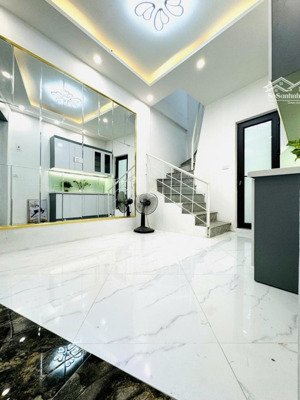 cho thuê nhà khâm thiên đống đa hà nội 5 tầng 3 ngủ đủ công năng. 7,5tr/tháng