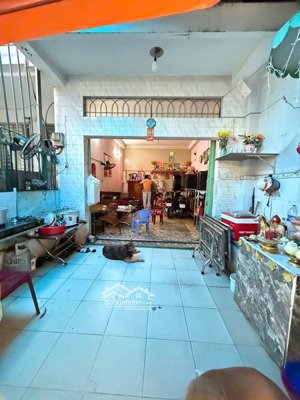 giá tốt nhất khu vực giá 10 tỷ 300 tr bán nhà mtkd 115 ỷ lan - luỹ bán bích .