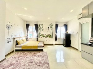 phòng mới cửa sổ lớn - có thang máy 5p đi hutech, ftu