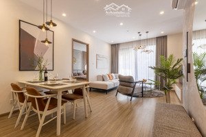 bán gấp 1 căn 3n + 1 kho - 2 vệ sinh, dt : 116m2 full đồ, tầng trung , báo nhân dân, giá : 6.39 tỷ