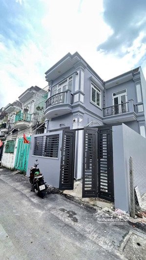 biệt thự mini 1 lầu dt: 6,3x8, đường xe hơi