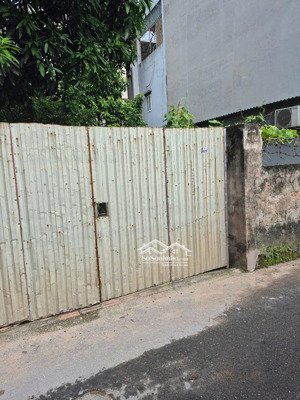 mặt phố phú xá-phú thượng, tây hồ. gara, văn phòng, thuê ở, vỉa hè, 2 thoáng, d/t: 106 m2. ciputra