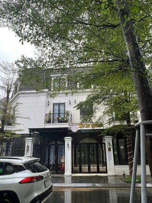 chính chủ bán biệt thự the manor crown huế giá rẻ
