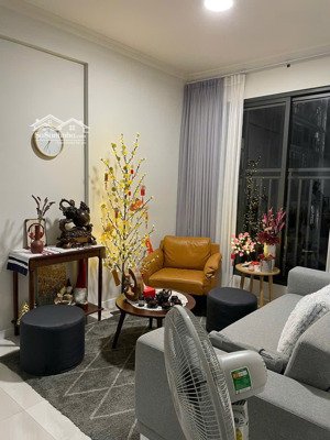 bán căn 2pn2wc picity căn gốc siêu đẹp mát view hồ bơi giá chỉ 3,15 tỷ đủ nội thất lh 