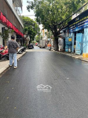 cần bán nhà đường bàu cát 104m2 giá 15 tỷ thương lượng