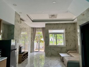 nhà đẹp! cần chuyển nhượng nhà phố lovera park - đối diện công viên lớn