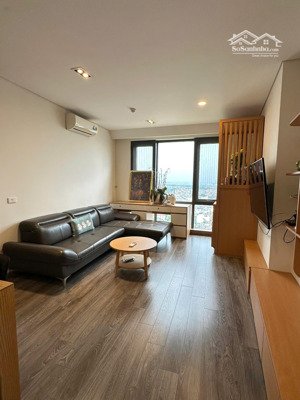 chính chủ bán căn hộ 80m2 view sông hồng. liên hệ ngay xem căn