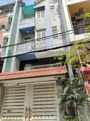 bán nhà đường bàu cát, diện tích: 5x18m trệt 2 lầu