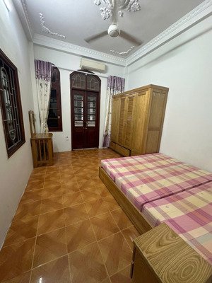 chính chủ bán nhà riêng tại ngõ 58 nguyễn khánh toàn, 11 tỷ, 45m2, 5pn, 4wc, pháp lý đầy đủ