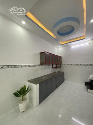 em cần bán gấp căn nhà hóc môn diện tích 4x12m, giấy tờ đầy đủ công chứng trong ngày