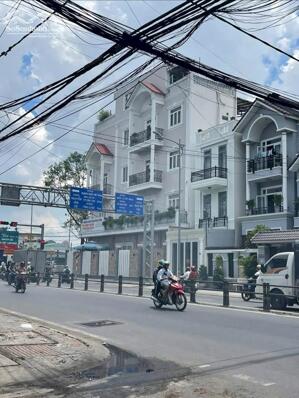 Cho thuê nhà mặt tiền trần hoàng na giao với góc đường nguyễn văn cừ