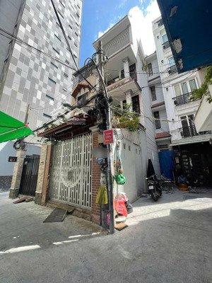 bán nhà sát mặt tiền phan đăng lưu,p.5,q.phú nhuận. 105.6m2, nở hậu 5.3m, kc 5 tầng. chỉ 16.8 tỷ tl