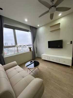 cho thuê vào ngay căn hộ licogi 13 khuất duy tiến 85m 2 ngủ 2vs full 12tr/tháng call 