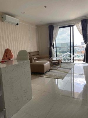 cho thuê căn hộ park legend, 2pn, 1wc , có ban công , 60m2 , giá 16 triệu /tháng , 