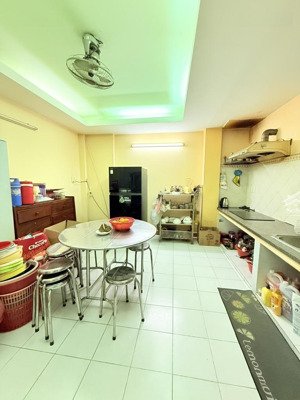 bán nhà bùi đình tuý p24 bình thạnh hẻm xe hơi thông, nhà cũ diện tích 11x30 m giá đầu tư.