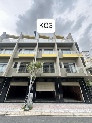 nhà phố liền kề 60m2, 7,676 tỷ thanh toán sớm 95%, miễn 02 năm phí dịch vụ tại bcons uni valley