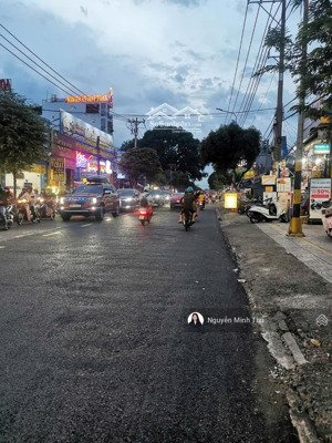 hàng ngộp - mặt tiền lê văn khương - ngang 20m - 400m2 - dòng tiền 1,2tỷ/năm - hơn 70tr/m2 mặt tiền