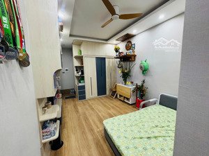 nhà tập thể tầng 2 cực hot cực hiếm đặng tiến đông - trung liệt - đống đa. 50m²