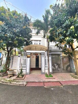 Bán biệt thự KĐT Mỹ Đình, lô góc kinh doanh, 150m2, 4 tầng, vị trí cực đẹp