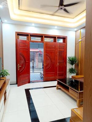 Bán nhà riêng tại Minh Khai - Mai Động - Hoàng Mai 5 tầng x 4PN, 4WC, 50m ô tô tránh, full nội thất, ở luôn