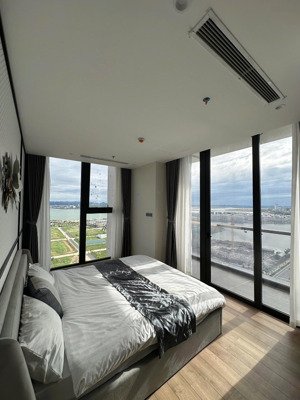 e cần bán view chính biển 2n2vs 81m2- 