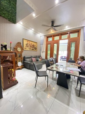 bán nhà mặt tiền đường 8b bình tân, mới đẹp, 100m2, 4 tầng, 4 pn master, tiện kinh doanh