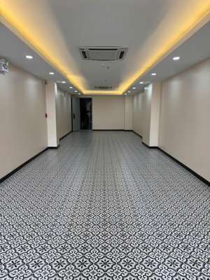 cho thuê nhà góc 2 mặt tiền đường nguyễn tri phương quận 10, vị trí cực đẹp kinh doanh sầm uất