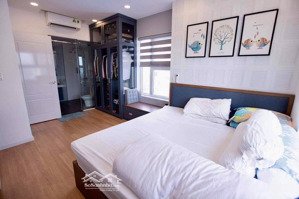 chủ nhà bán căn góc cc âu cơ tower q.tp. dt 67m2 2pn 2wc. sh lầu 10. giá bán 2,78 tỷ. lh 