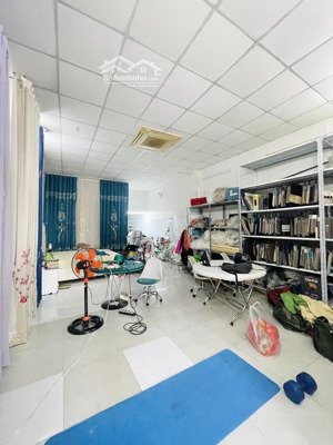 mặt tiền phạm văn đồng ngay sát gigamal, ngang chuẩn 5m, dt 95m2 chỉ 17 tỷ