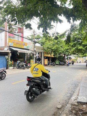 cho thuê nguyên căn mặt tiền đường buôn bán kinh doanh