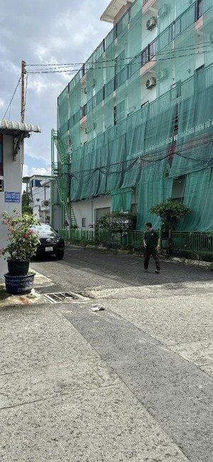 chính chủ bán nhà 5 lầu có 12 phòng trọ đang cho thuê gần đh thủ dầu một