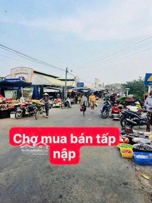 tin hot đây anh chị ơi nhà mới xây, vị trí đắc địa, giá lại rất yêu thương! ban đầu xây để ở khi