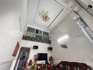 nhà 2 tầng hẻm 1 sẹc ngay đường 11, linh xuân