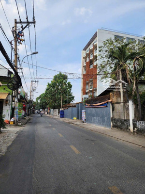 bán nhà mtkd đường 18, hiệp bình chánh - cách phạm văn đồng chỉ 50m.