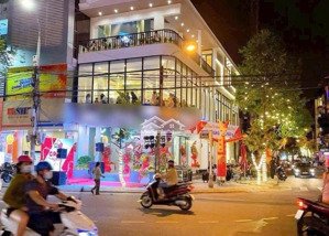 cho thuê nhà 2 mặt tiền đường lê văn quý, sát phạm văn đồng - ngang 19m